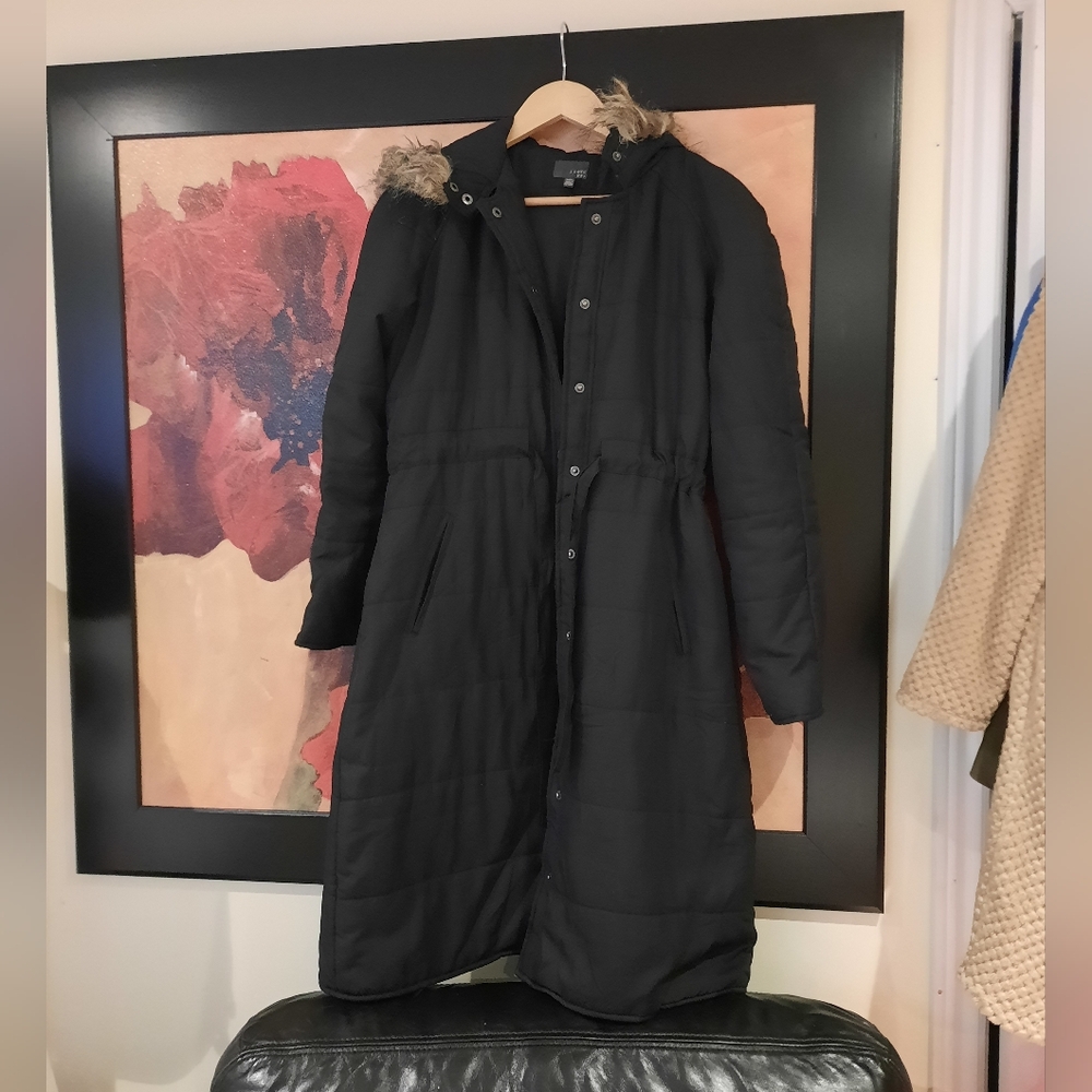 GORGEOUS FOREVER 21 FAUX FUR HOODED KNEE LENGTH WINTER COAT WAIST CINCHER MEDIUM